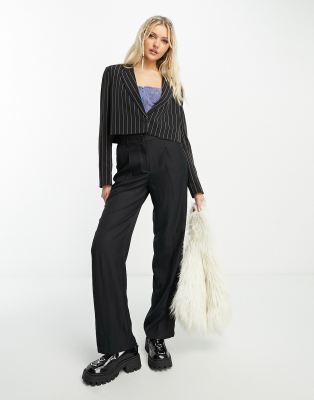 Noisy May Cropped Tailored Blazer In Black