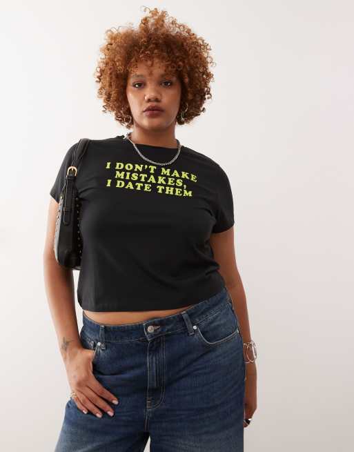 Noisy May Curve - Baby tee met 'mistakes' print in zwart, 2 van 4