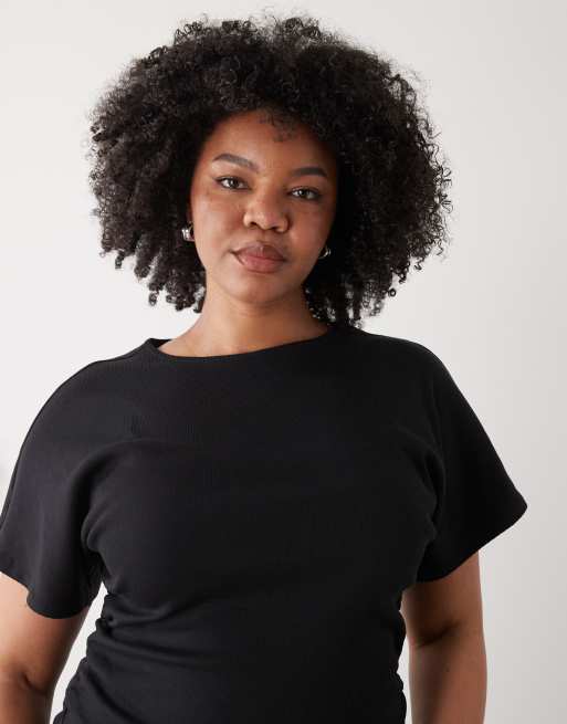 Noisy May Curve cinch waist T-shirt in black, 4 of 4