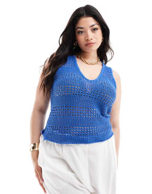 Noisy May Curve crochet singlet in bright blue