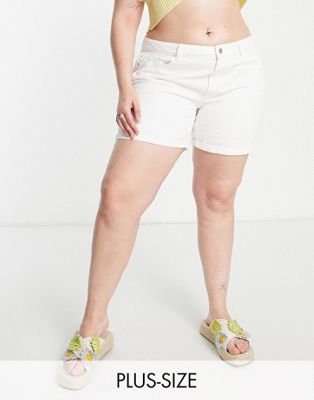 Noisy May Curve denim mom shorts in white