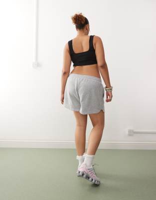 Noisy May Curve Elastic Waist Shorts