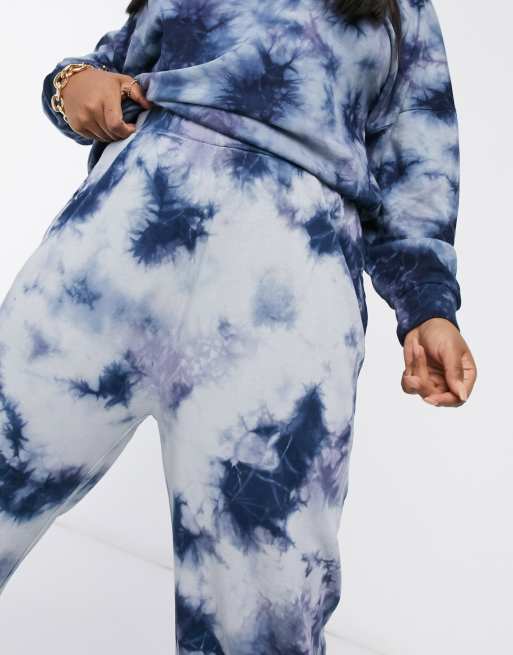 Noisy May Curve - Exclusive - Joggingbroek in blauwe tie-dye, co-ord set, 3 van 4