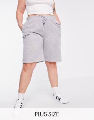 gray sweatshorts