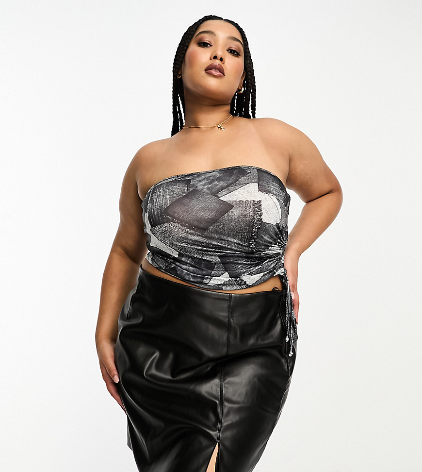 Noisy May Curve faux leather mini skirt with slit in black