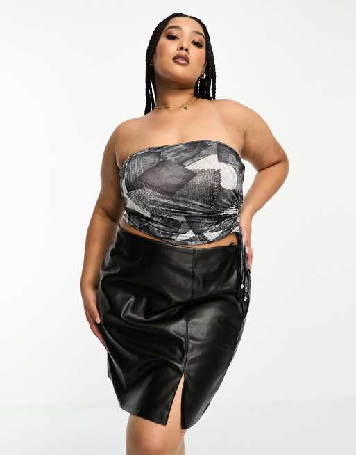 Noisy May Curve faux leather mini skirt with slit in black