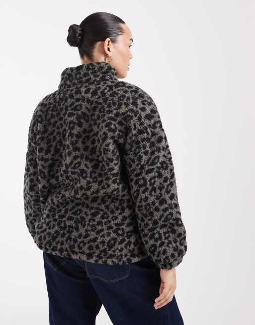 Noisy May Curve - forro polar con cremallera en gris leopardo, 4 de 4
