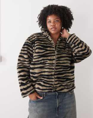 Noisy May Curve Noisy May Curve funnel neck faux fur jacket in grey zebra