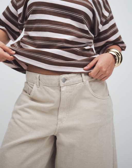 Noisy May Curve high waist bermuda denim short in ecru, 3 of 7