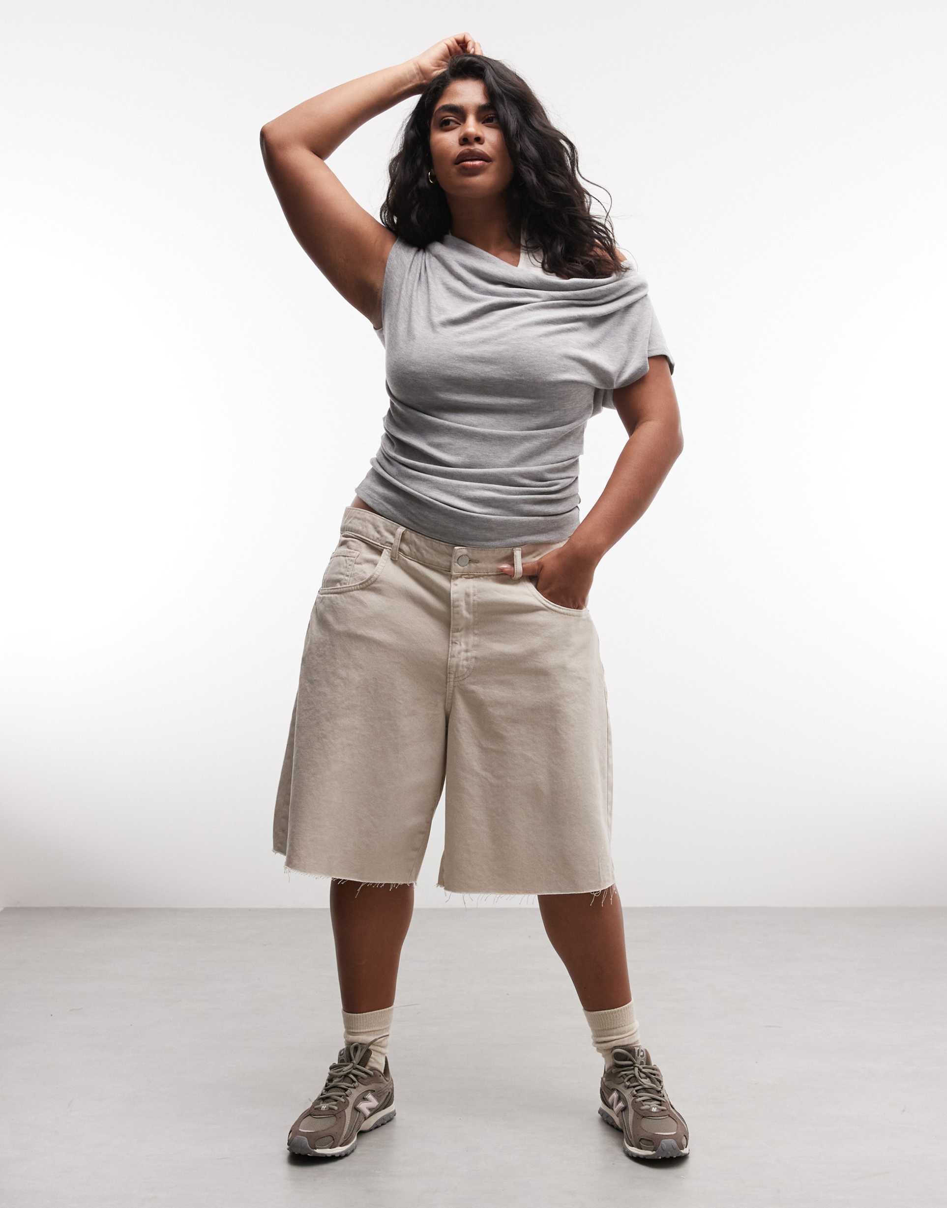 noisy may curve high waist bermuda denim shorts in ecru