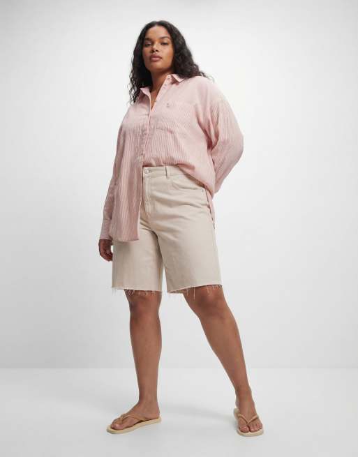 Noisy May Curve high waist bermuda denim shorts in ecru, 9 of 12