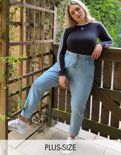 Noisy May Curve high waisted mom jeans in light blue wash | ASOS