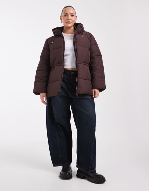 Noisy May Curve hooded puffer jacket with cinch waist in chocolate, 2 of 4