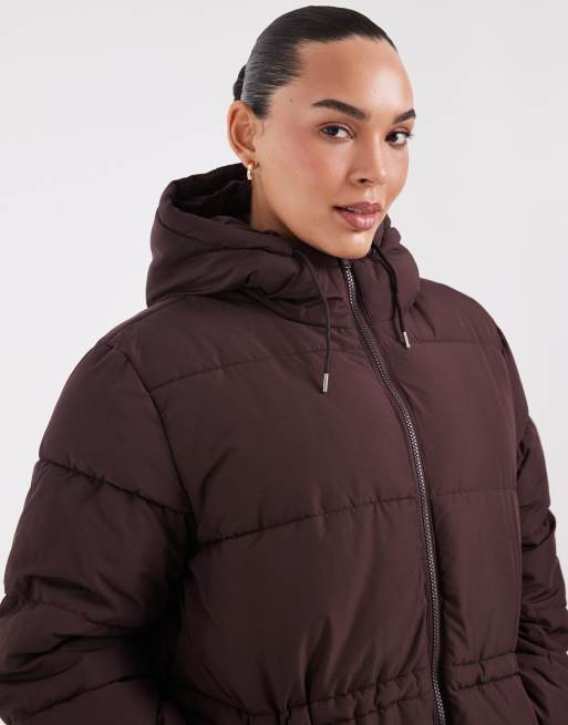 Noisy May Curve hooded puffer jacket with cinch waist in chocolate, 4 of 4