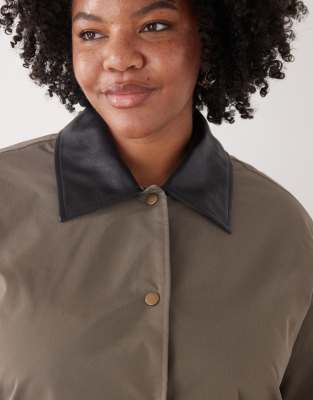 Noisy May Curve Jacket With Cuff And Collar Detail In Brown