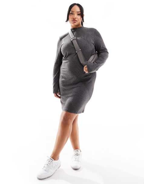 Noisy May Curve – Langärmliges Kleid mit kurzem 1/4-Reißverschluss und diagonalen Streifen in Grau - view 1