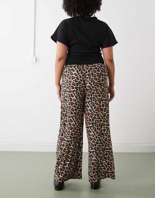 Noisy May Curve - Pantaloni a fondo ampio a coste con stampa leopardata, 3 di 5