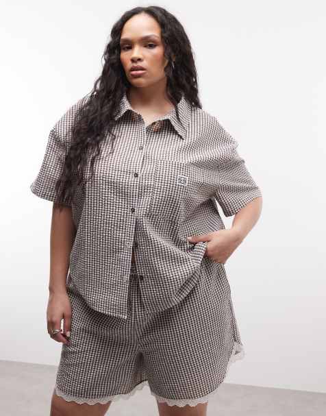 Noisy May Curve - Recht overhemd van seersuckerstof met korte mouwen en gingham ruit in chocoladebruin, deel van co-ord set - view 1