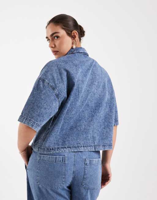 Noisy May Curve short sleeve cropped shirt co-ord in mid blue denim, 4 of 4