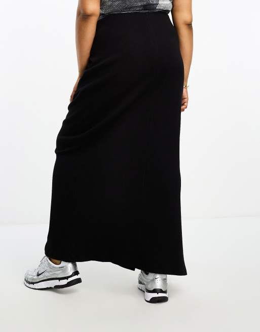 Noisy May Curve split hem maxi skirt in black, 4 of 4