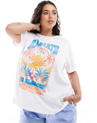 Noisy May Curve T-shirt With Radiate Print In White