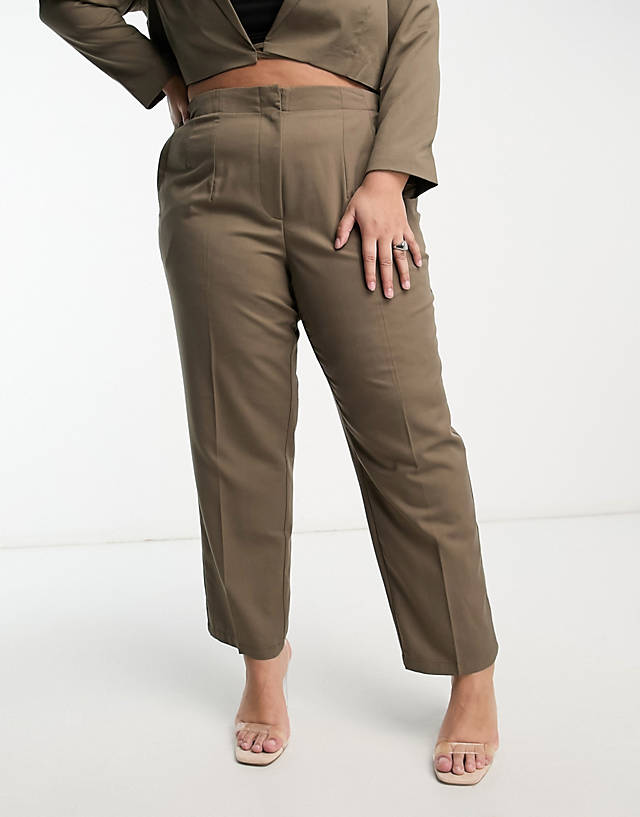 Noisy May Curve - tailored trousers co-ord in brown