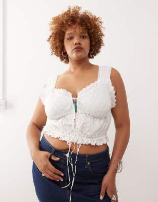 Top en broderie anglaise avec liens sur le devant - Blanc 46