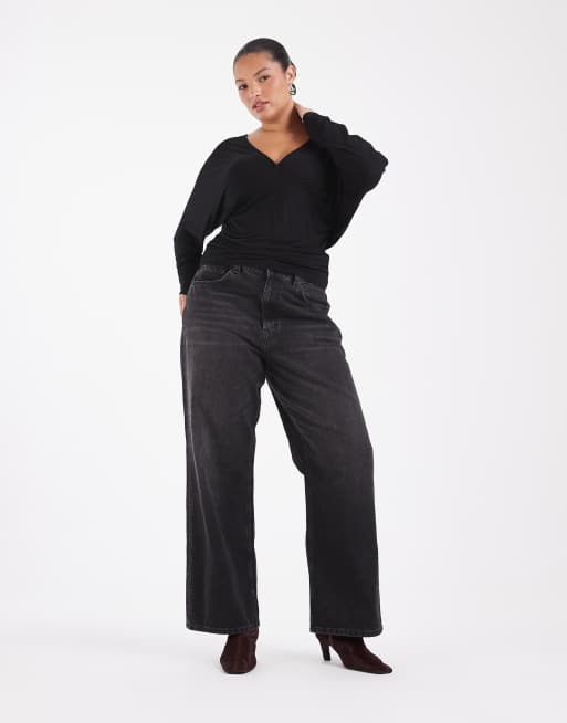Noisy May Curve v-neck cinch top in black, 2 of 4