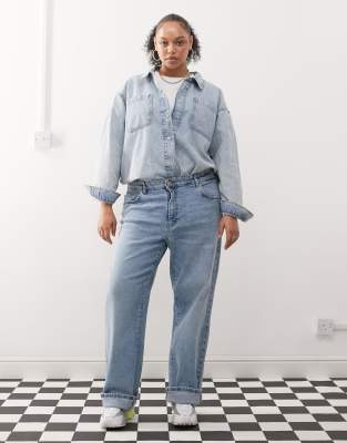 Noisy May Curve - Yolanda - Jeans in hellblauer Waschung mit weitem Bein