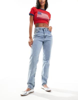 Daisy high waist mom jeans in light blue acid wash