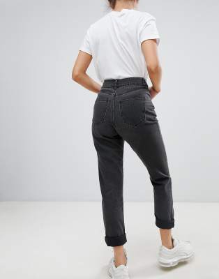 black mom jeans distressed