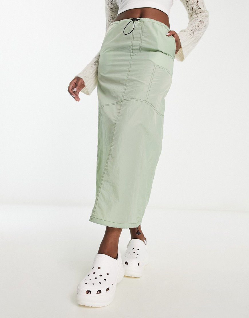Noisy May drawstring toggle maxi parachute skirt in green-White