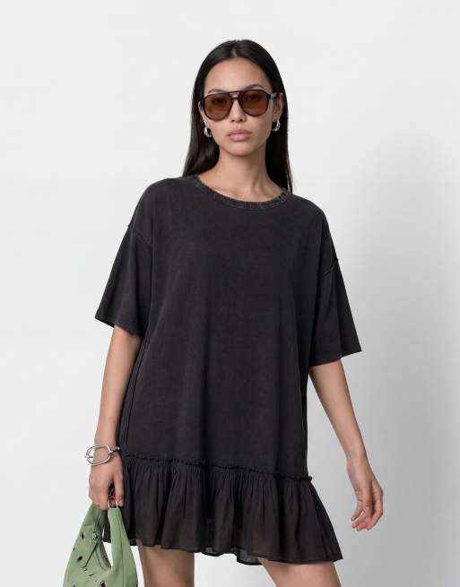 Noisy May drop hem t-shirt dress with seam detail in washed black, 2 of 4