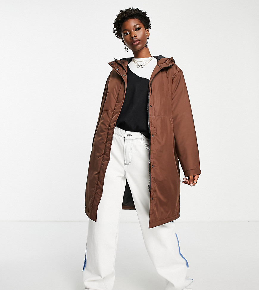 Noisy May - Exclusive - Gewatteerde jas met capuchon en lange pasvorm in chocoladebruin