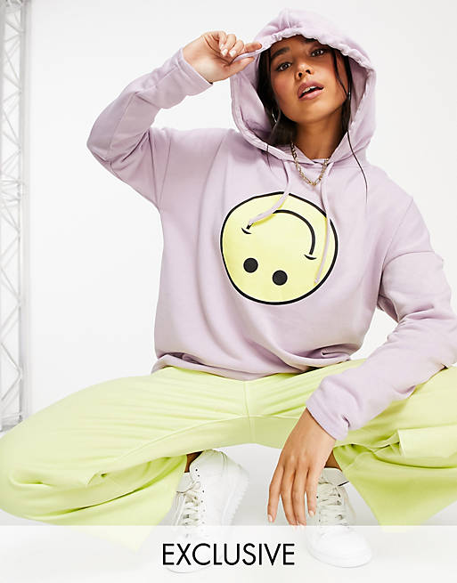Noisy May exclusive hoodie with smiling face graphic in lilac