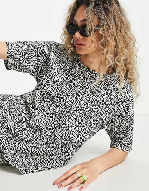 Noisy May exclusive oversized t-shirt in black wavy checkerboard (part of a set)