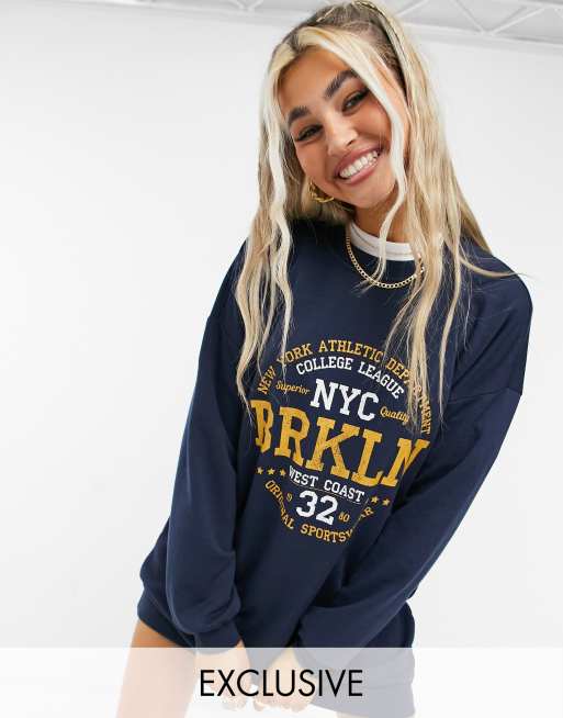 Noisy May – Exclusive – Sweatshirt-Kleid mit Brooklyn-College-Motiv in Marineblau