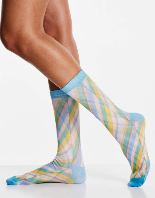 Noisy May – Exklusive, wadenhohe Socken mit pastellfarbenem Karomuster