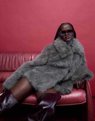 Noisy May Faux Fur Jacket In Gray