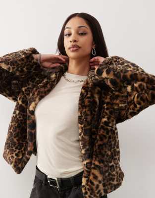 Noisy May Noisy May faux fur jacket in leopard print-Brown