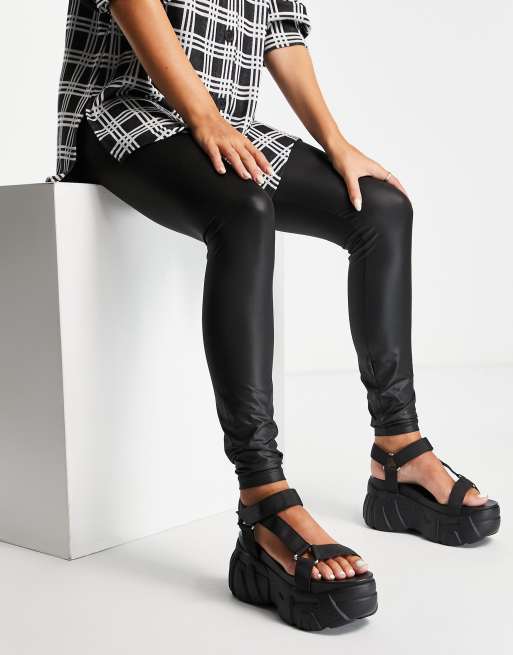 In The Style leather look legging in black