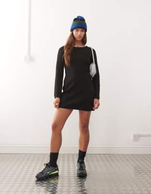 - Noisy May black 13990₽