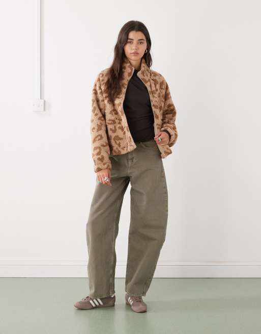 Noisy May fleece in beige leopard, 2 of 4