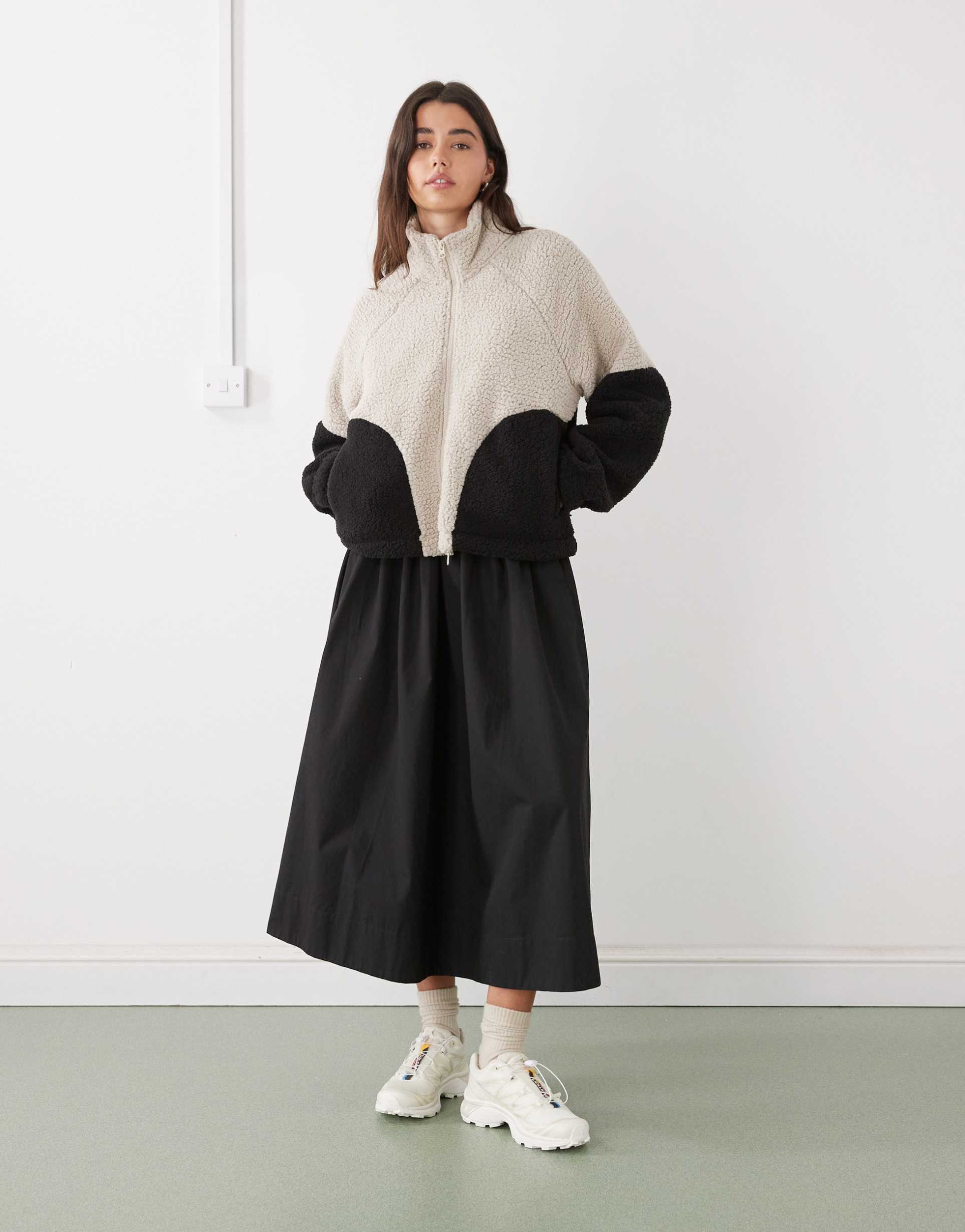 noisy may fleece in cream & black