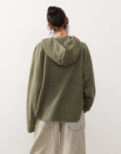 Noisy May – Fleece-Sweatshirt in Khaki mit kurzem Reißverschluss und Kapuze   , 2 von 4