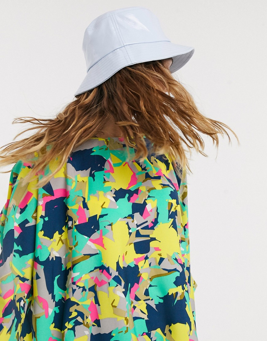 Noisy May – Flerfärgad klänning i oversize-modell med abstrakt mönster
