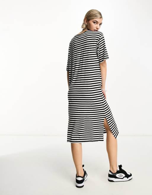 Noisy May - Gestreepte midi T-shirtjurk met split in zwart en wit, 2 van 4