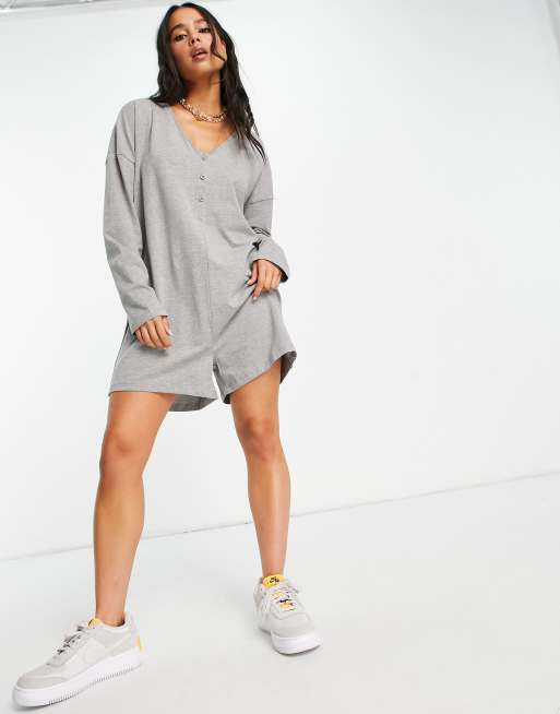 Noisy May – Grå playsuit i oversize, endast hos ASOS