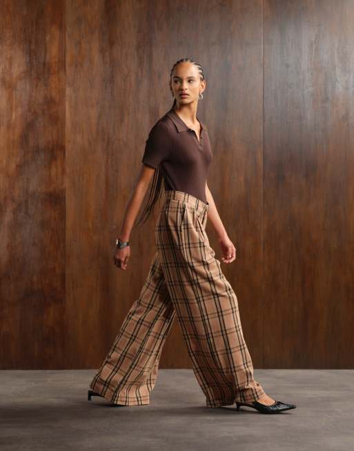 Noisy May high rise wide leg pants with pleat detail in brown
