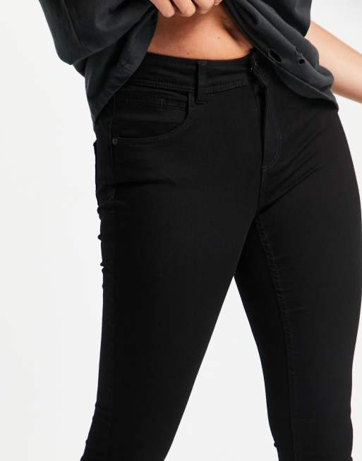 Noisy May high waisted body shaping jean in black, 3 of 4